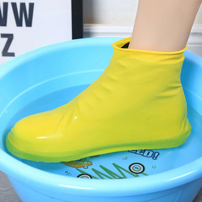 Stivali da pioggia copriscarpe - Sneaker Protector recensione e prezzo